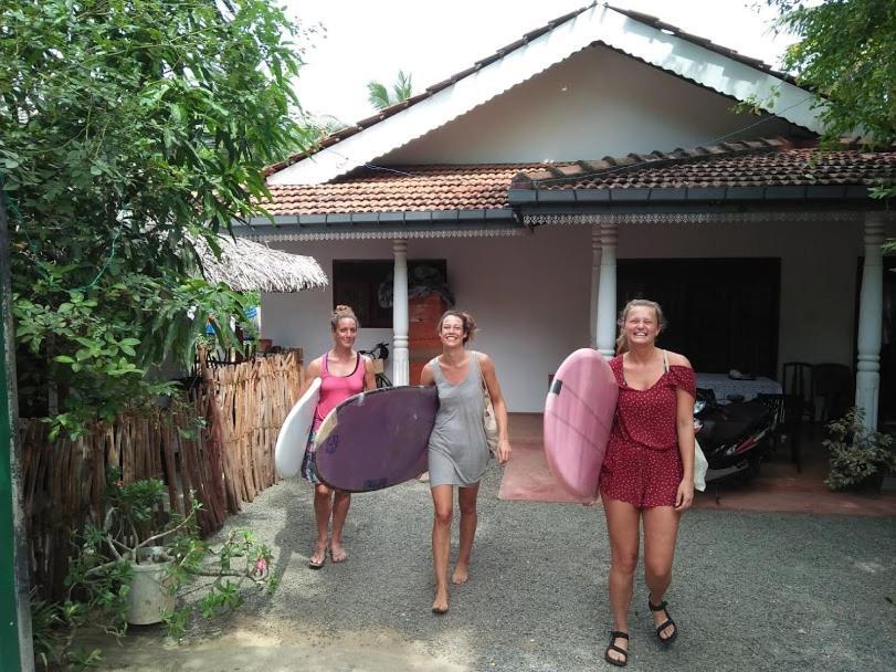 Helena Hostel Dikwella Ngoại thất bức ảnh